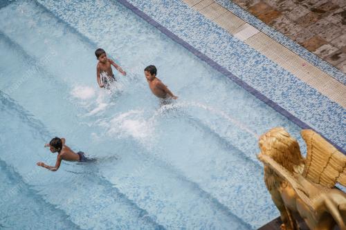 KL21_30032016_BERENANG