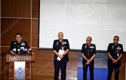 DATUK HUZIR MOHAMED