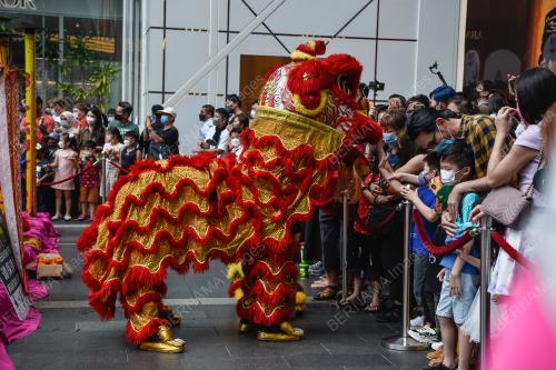 TARIAN SINGA MENJELANG TAHUN BARU CINA