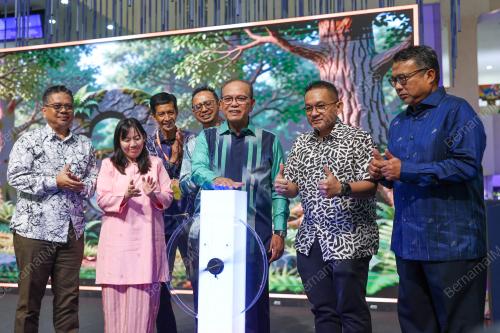 DATUK SERI WAN ROSDY WAN ISMAIL