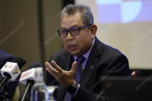 DATUK SERI DR AWANG ADEK HUSSIN