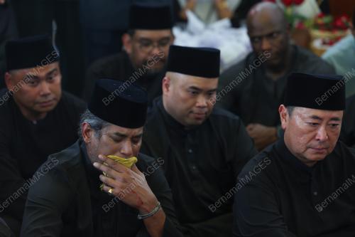 TUN ABDULLAH AHMAD BADAWI MENINGGAL