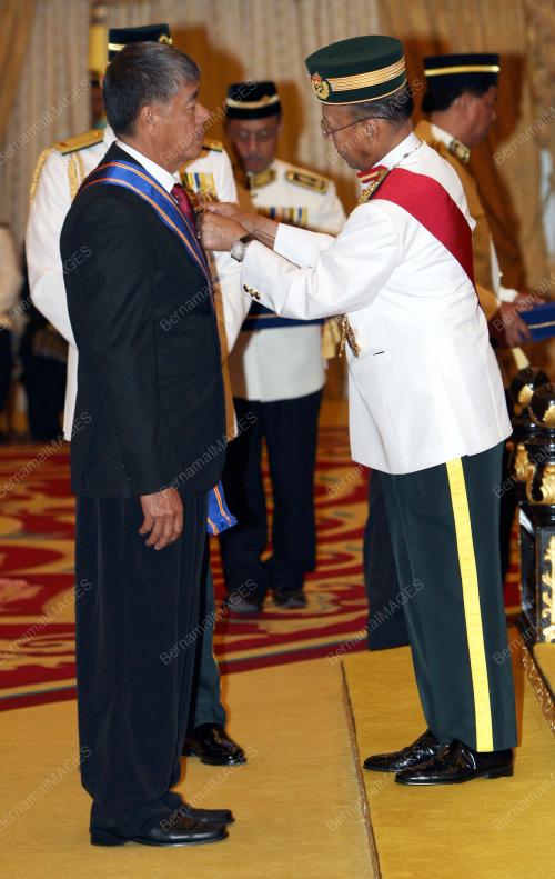 TUANKU ABDUL HALIM MU'ADZAM SHAH