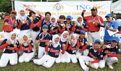 KL22_01072012_SOFTBALL