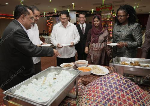 BERBUKA PUASA