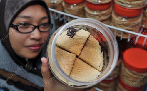 KL22_01112012_KUIH_KAPIT