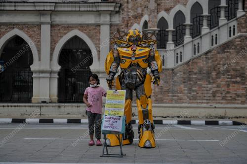 KOSTUM BUMBLEBEE