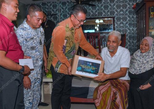 ADLY ZAHARI