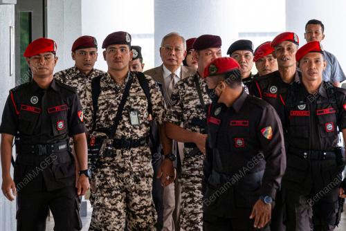 DATUK SERI NAJIB TUN RAZAK