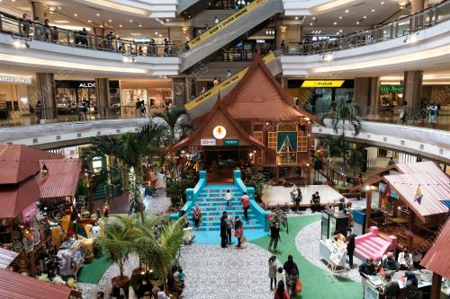 TINJAUAN SAMBUTAN MENJELANG HARI RAYA AIDILFITRI