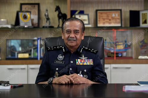 DATUK RAZARUDIN HUSAIN