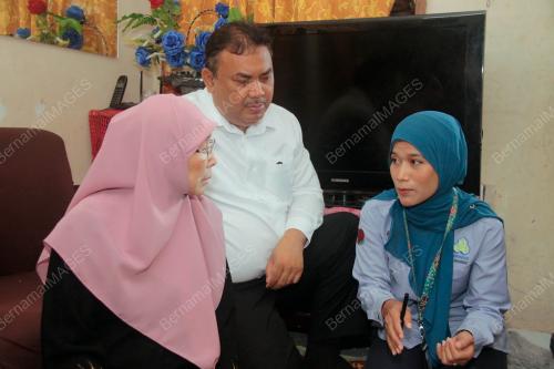 DATUK SERI DR WAN AZIZAH WAN ISMAIL
