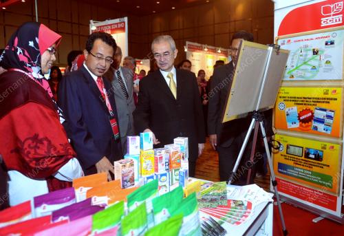 KL22_03042013_HALAL_WORLD