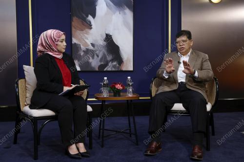 TAN SRI JOHARI ABDUL