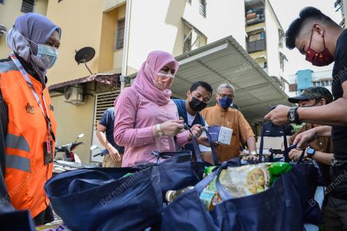 DATUK SERI RINA MOHD HARUN