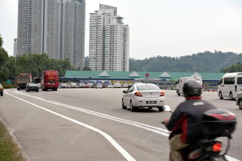 KL22_03082013_BALIK