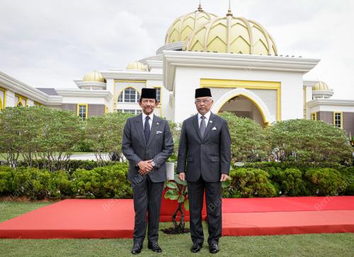 AL- SULTAN ABDULLAH RI'AYATUDDIN AL -MUSTAFA BILLAH SHAH