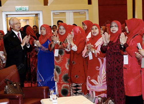 KL22_03092015_WANITA
