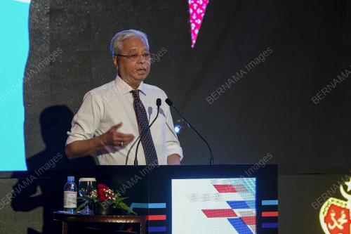 DATUK SERI ISMAIL SABRI YAAKOB