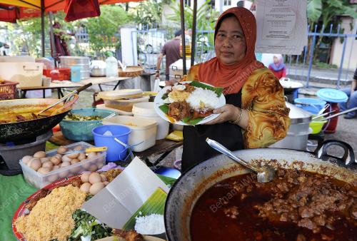 KL22_04072014_BAZAAR