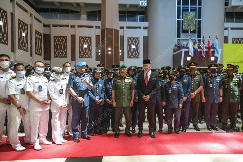 AL SULTAN ABDULLAH RI'AYATUDDIN AL MUSTAFA BILLAH SHAH