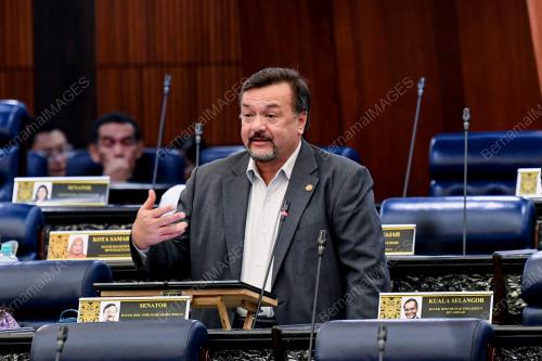DATUK SERI AMIR HAMZAH AZIZAN