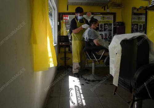 KEDAI GUNTING RAMBUT