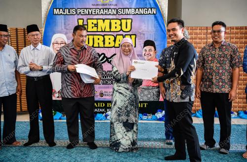 DATUK SERI DR WAN AZIZAH WAN ISMAIL