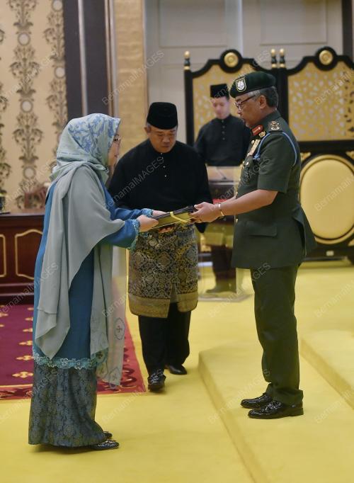 AL SULTAN ABDULLAH RI'AYATUDDIN AL-MUSTAFA BILLAH SHAH