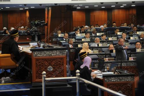 KL22_06042017_RUU_PARLIMEN