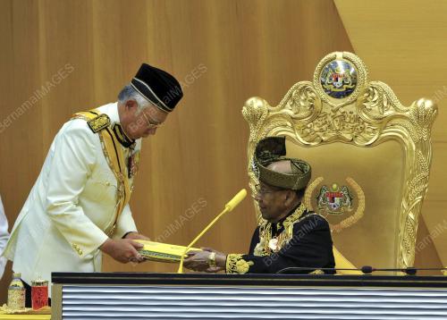 KL22_07032016_AGONG_PARLIMEN