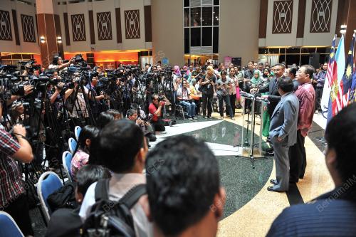 KL22_07082014_MH17