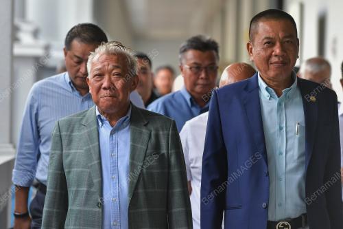 DATUK SERI BUNG MOKHTAR RADIN