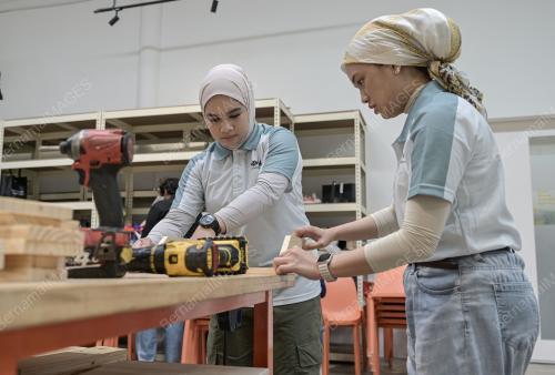 PROGRAM THE GOOD BUILDER