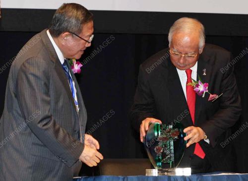 MOHD NAJIB TUN RAZAK