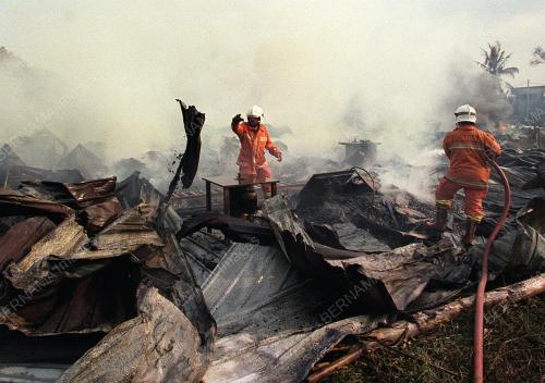 KILANG TERBAKAR