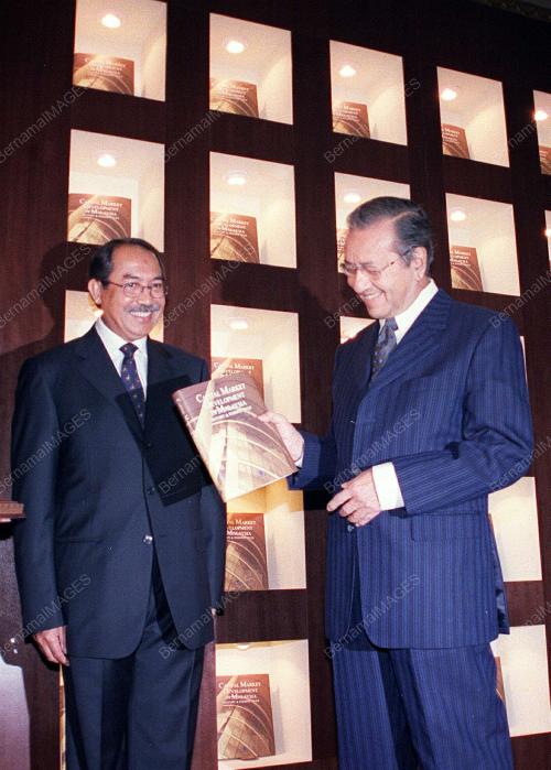 TUN DR. MAHATHIR MOHAMAD