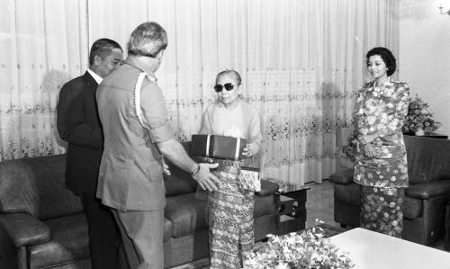 KL22_08072015_AGONG