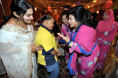 KL22_08112013_ROSMAH_DEEPAVALI