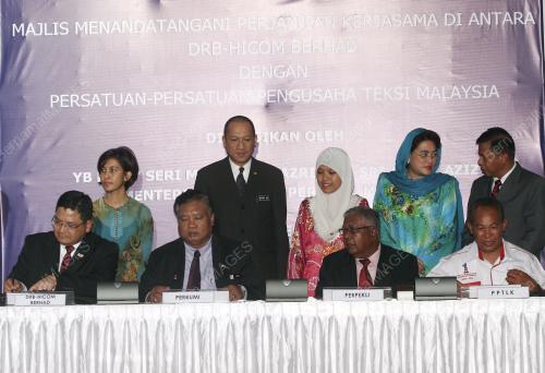 MOHAMED NAZRI ABDUL AZIZ