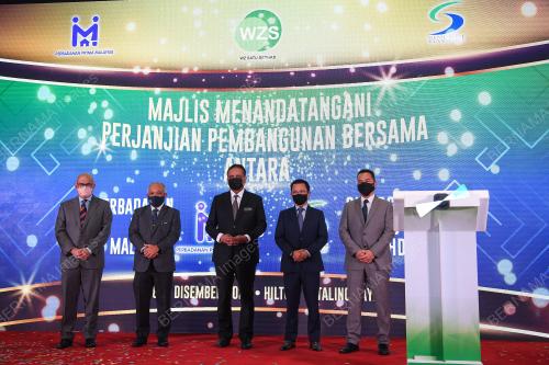 DATUK SERI REEZAL MERICAN NAINA MERICAN