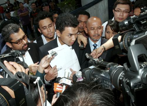 MOHD SAIFUL BUKHARI AZLAN