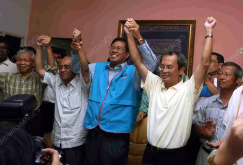 TAN SRI KHALID IBRAHIM
