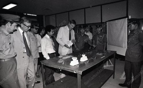MENTERI PERTAHANAN