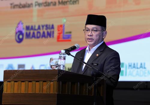 DATUK DR MOHD NA'IM MOKHTAR
