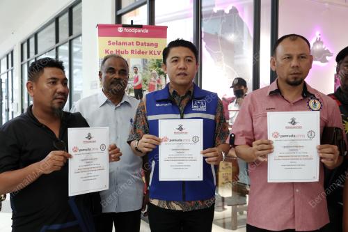 KAMARUL BAHARIN MANSOR