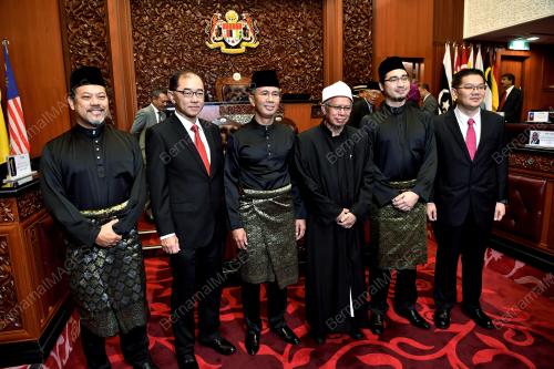 UPACARA MENGANGKAT SUMPAH AHLI DEWAN NEGARA