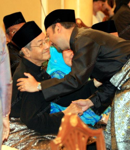 TUN DR MAHATHIR MOHAMAD