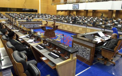 KL22_11012015_PARLIMEN_BELIA
