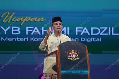 FAHMI FADZIL
